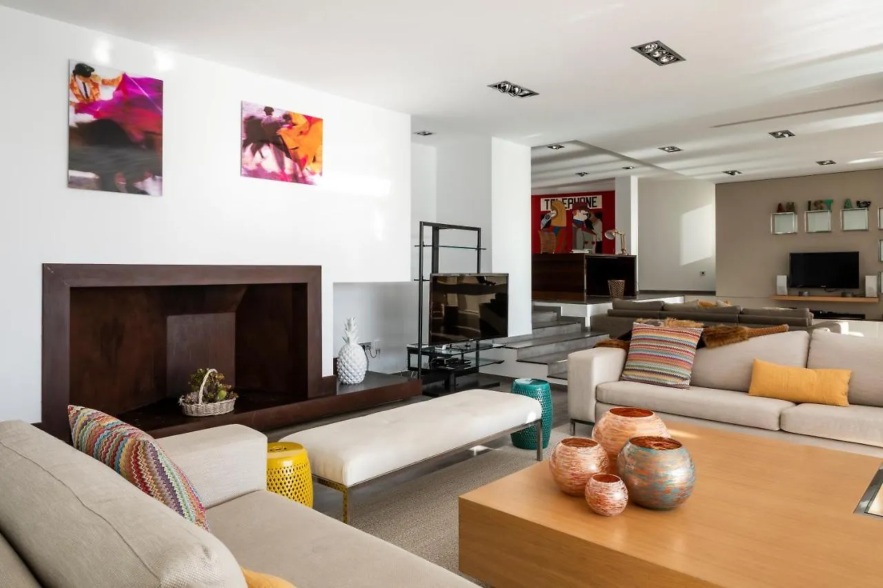 Villa Infinity -Amazing Luxury Villa 3 Pools & Jacuzzi Roca Llisa