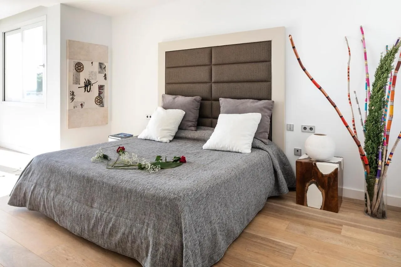 Villa Infinity -Amazing Luxury Villa 3 Pools & Jacuzzi Roca Llisa
